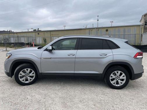 Pyrite Silver Metallic 2020 Volkswagen Atlas Cross Sport 2.0T S