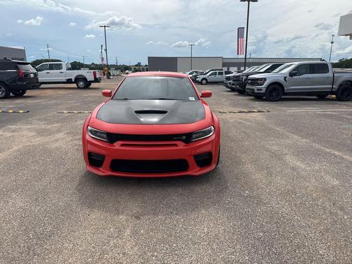Go Mango 2021 Dodge Charger R/T Scat Pack