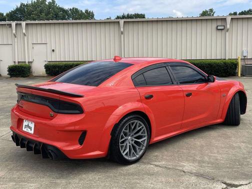Go Mango 2021 Dodge Charger R/T Scat Pack