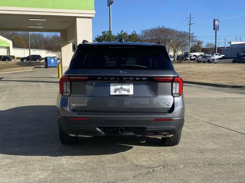 Carbonized Gray Metallic 2025 Ford Explorer Active