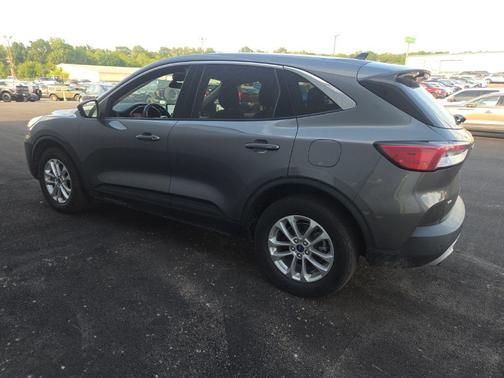 Carbonized Gray Metallic 2022 Ford Escape SE
