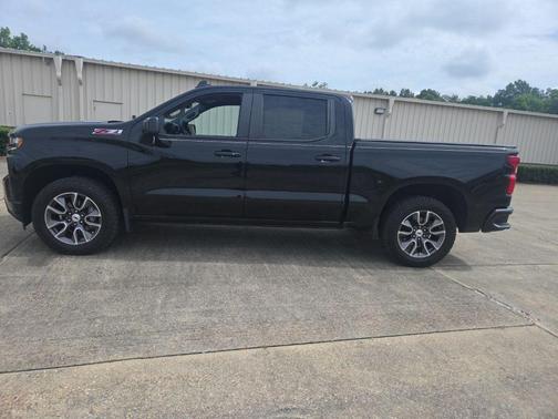 Black 2021 Chevrolet Silverado 1500 RST