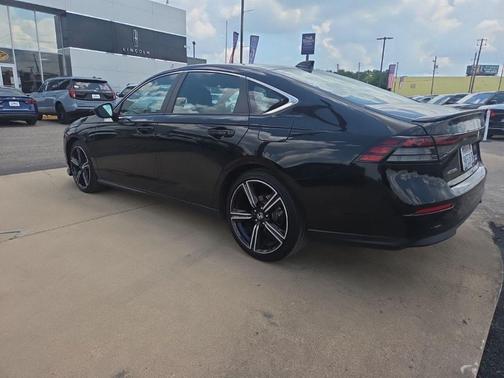 Crystal Black Pearl 2025 Honda Accord Hybrid Sport