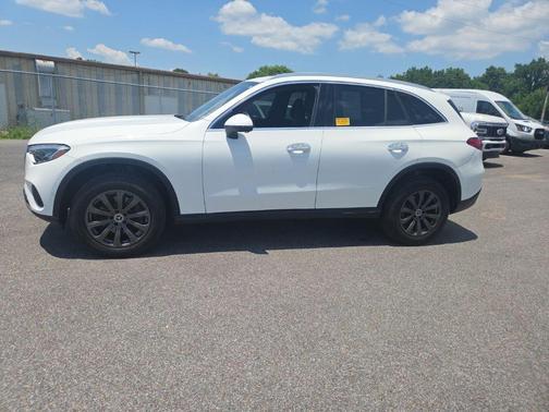 White 2024 Mercedes-Benz GLC 300 4MATIC