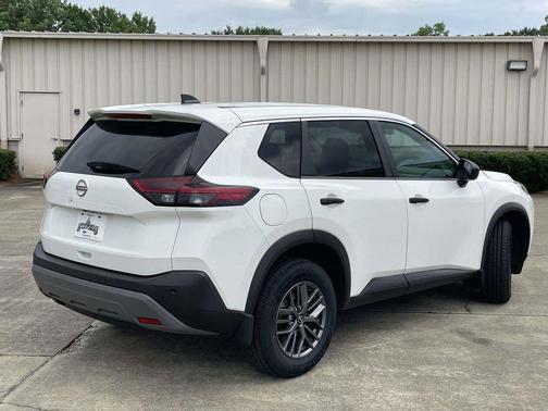Glacier White 2023 Nissan Rogue S
