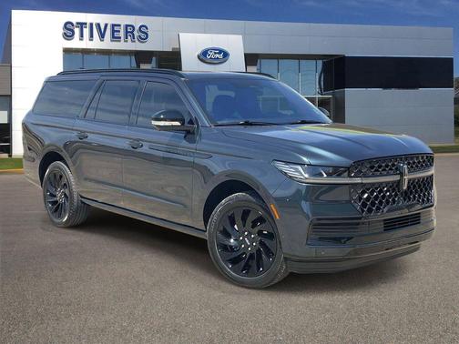 Flight Blue Metallic Clearcoat 2025 Lincoln Navigator Reserve