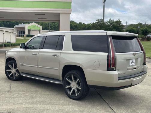Silver Coast Metallic 2015 Cadillac Escalade ESV Luxury