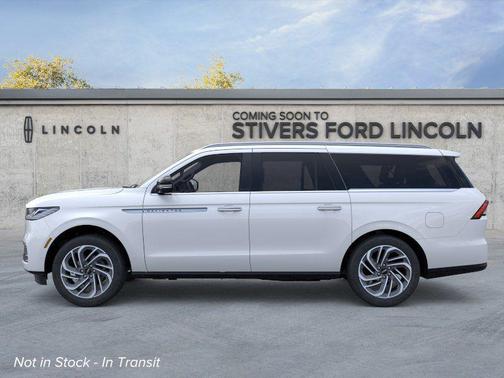 Star White Metallic Tri-Coat 2026 Lincoln Navigator Reserve