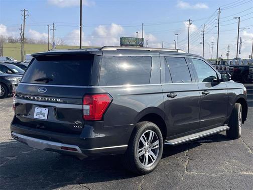 2022 Ford Expedition Max XLT