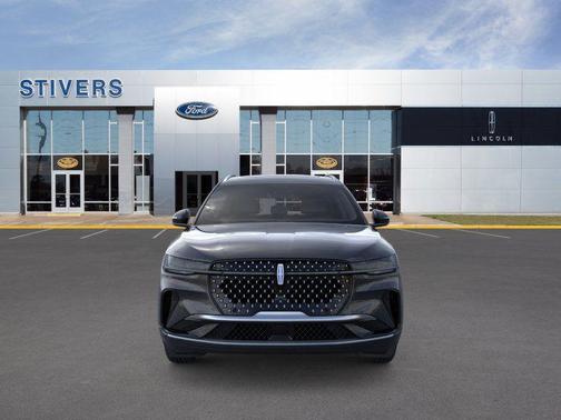 Infinite Black Metallic Clearcoat 2026 Lincoln Nautilus Reserve