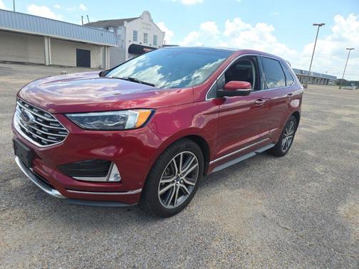Ruby Red Metallic Tinted Clearcoat 2019 Ford Edge Titanium
