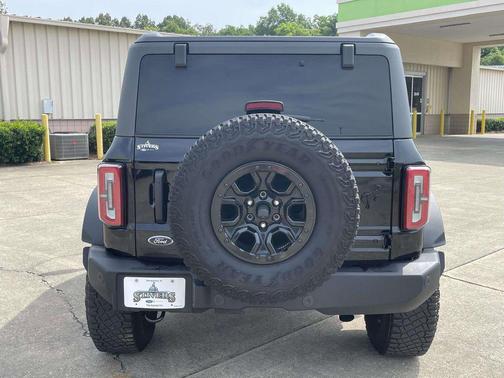 Shadow Black 2024 Ford Bronco Wildtrak
