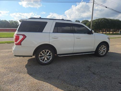 Star White Metallic Tri-Coat 2020 Ford Expedition XLT