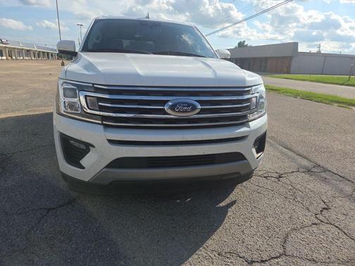 Star White Metallic Tri-Coat 2020 Ford Expedition XLT