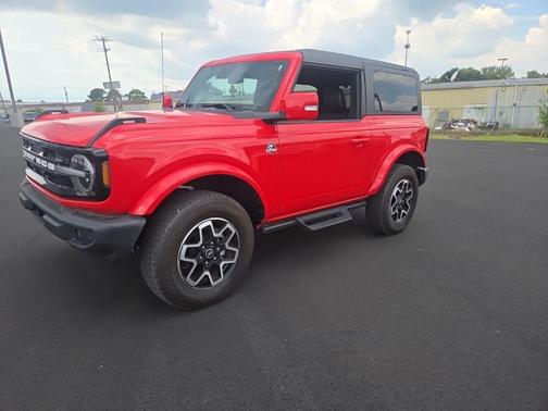 Race Red 2023 Ford Bronco Outer Banks