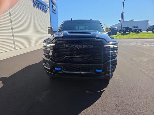Diamond Black Crystal Pearlcoat 2025 RAM 2500 Limited Crew Cab 4x4 6'4' Box