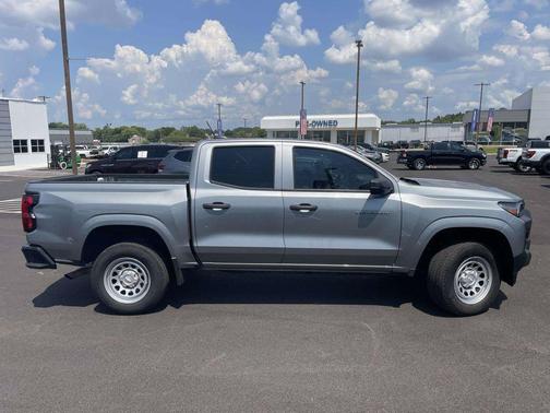Sterling Gray Metallic 2024 Chevrolet Colorado WT