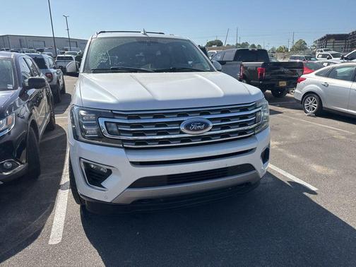White Platinum Metallic Tri-Coat 2018 Ford Expedition Limited