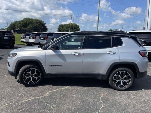 Silver Zynith Metallic Clearcoat 2026 Jeep Compass Limited