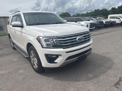 White Platinum Clearcoat Metallic 2019 Ford Expedition XLT