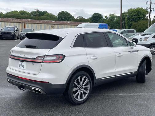 White Platinum Metallic Tri-Coat 2019 Lincoln Nautilus Select