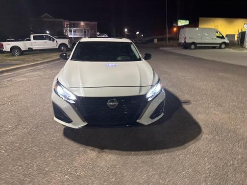 2023 Nissan Altima SR FWD
