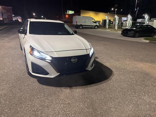 2023 Nissan Altima SR FWD