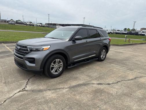 Carbonized Gray Metallic 2022 Ford Explorer XLT
