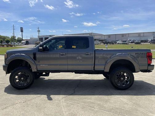 Carbonized Gray Metallic 2022 Ford F-250 Lariat