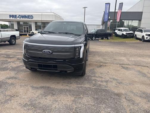 Agate Black Metallic 2022 Ford F-150 Lightning LARIAT
