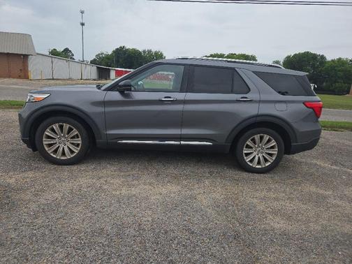 Carbonized Gray Metallic 2022 Ford Explorer Limited