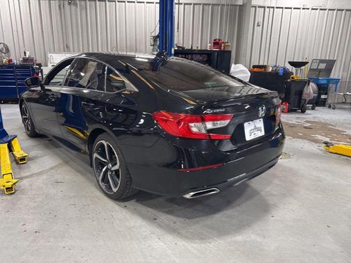 Crystal Black Pearl 2021 Honda Accord Sport 1.5T