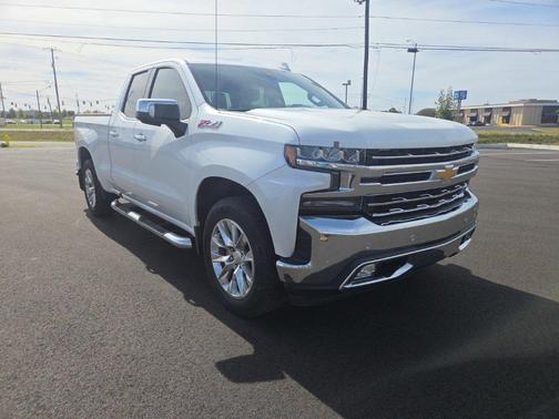 Iridescent Pearl Tricoat 2019 Chevrolet Silverado 1500 LTZ