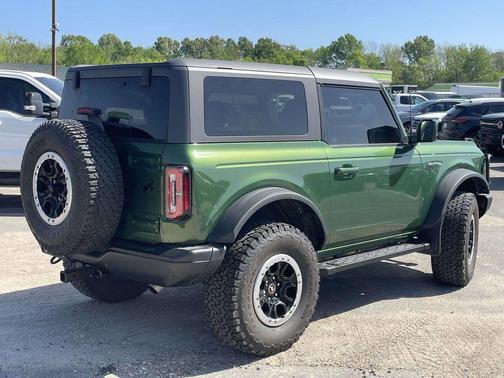 Eruption Green Metallic 2023 Ford Bronco Outer Banks