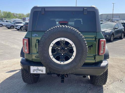 Eruption Green Metallic 2023 Ford Bronco Outer Banks