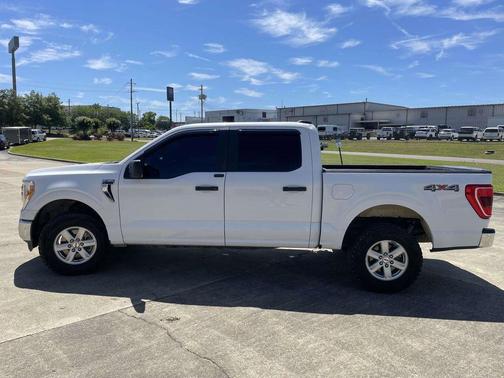 Oxford White 2022 Ford F-150 XLT