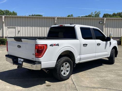 Oxford White 2022 Ford F-150 XLT