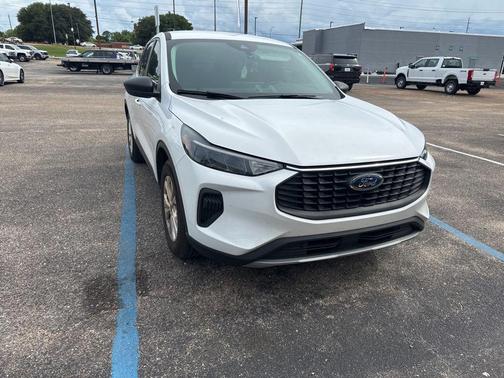 Oxford White 2025 Ford Escape Active