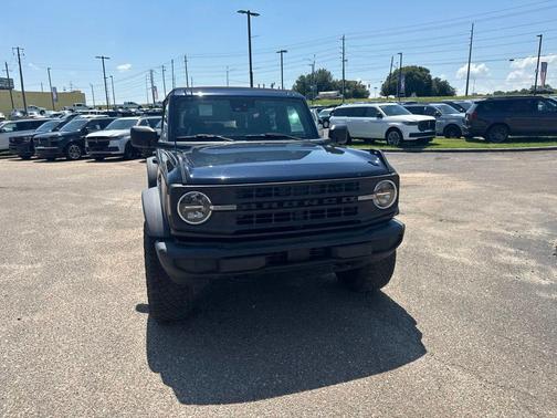 Antimatter Blue Metallic 2021 Ford Bronco Base