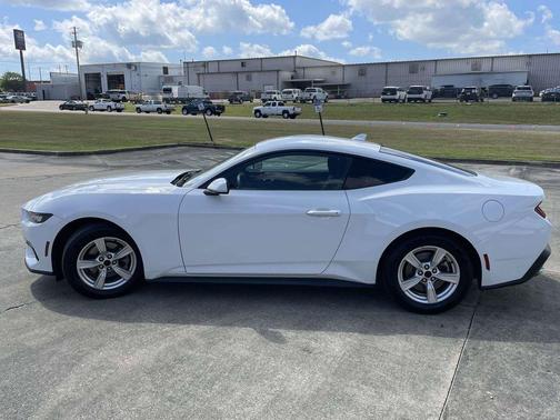 Oxford White 2024 Ford Mustang EcoBoost