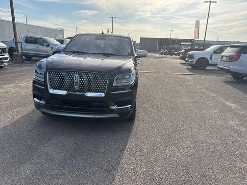 Infinite Black 2020 Lincoln Navigator Black Label
