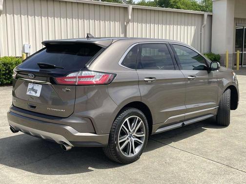 Stone Gray Metallic 2019 Ford Edge Titanium