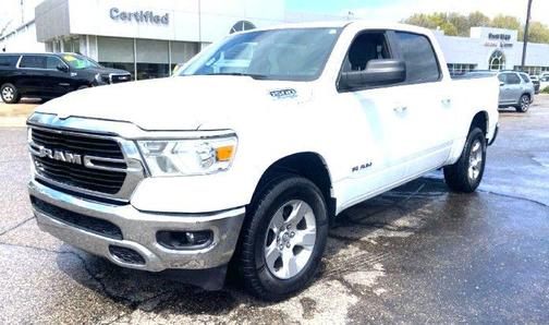 Bright White Clearcoat 2021 RAM 1500 Big Horn/Lone Star