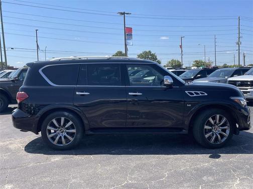 2017 INFINITI QX80 Signature Edition