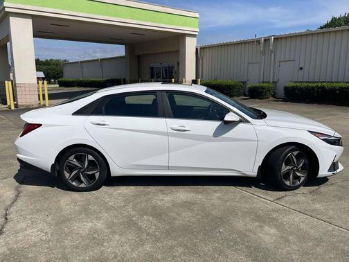 Serenity White Pearl 2023 Hyundai ELANTRA Limited