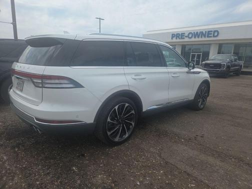 White 2022 Lincoln Aviator Reserve AWD