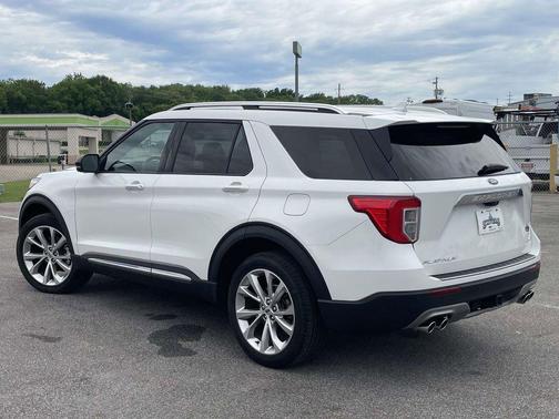 Star White Metallic Tri-Coat 2023 Ford Explorer Platinum