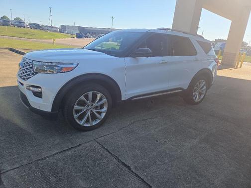 Star White Metallic Tri-Coat 2023 Ford Explorer Platinum