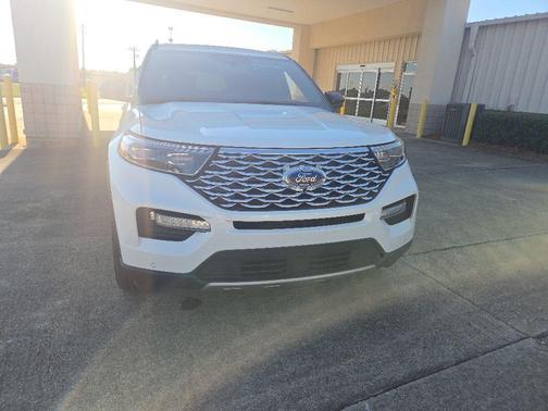 Star White Metallic Tri-Coat 2023 Ford Explorer Platinum