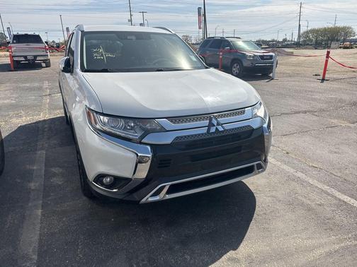 2020 Mitsubishi Outlander SEL